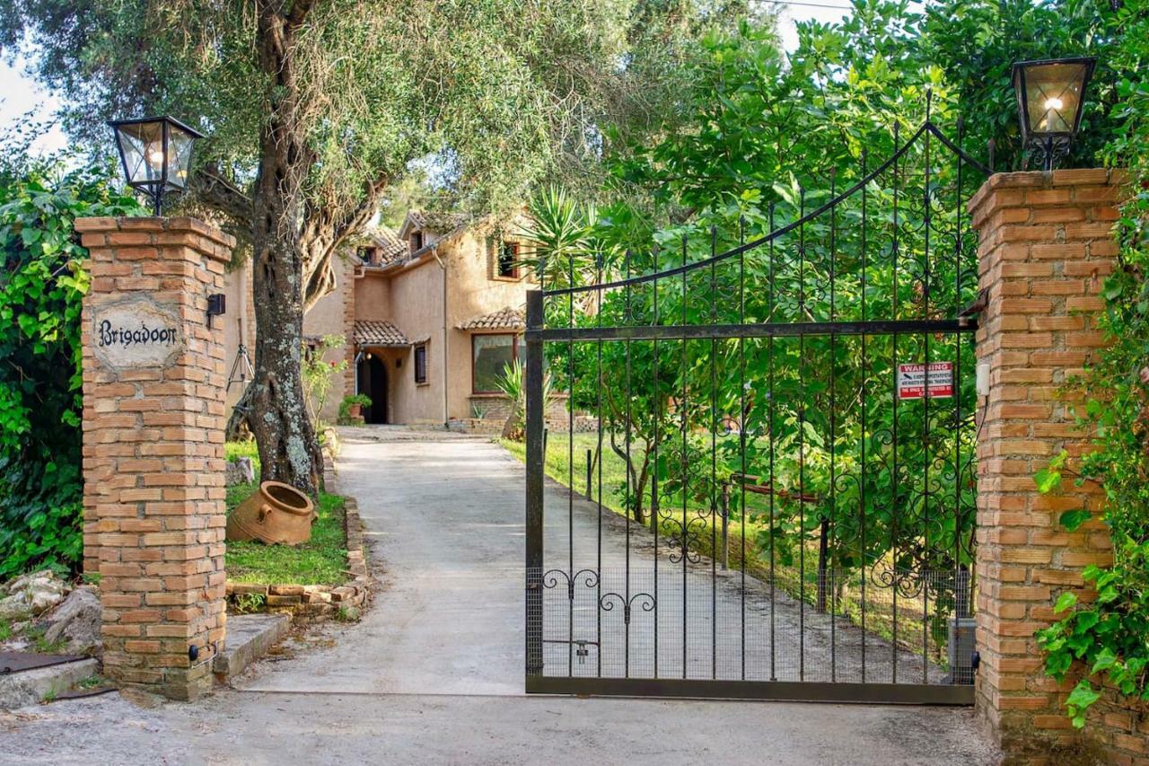 Villa Brigadoon Corfu Agios Ioannis Peristerion Extérieur photo